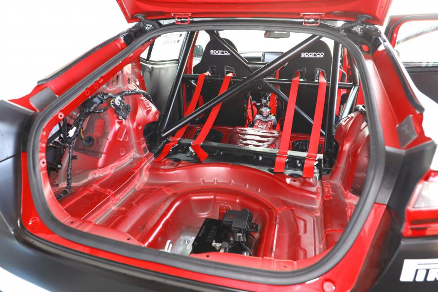Багажник Kia Stinger GT420 (CK) 2019 года  (фото 13 из 49)